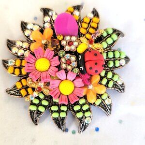 CHENARD ALEXANDRE SPARKLY CRYSTALS&BEADS GARDEN BROOCH LADYBUG & DAISIES !